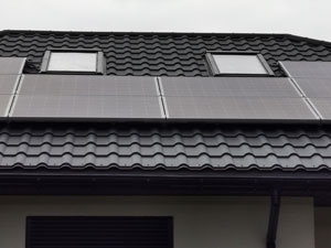 moduły PV na dachu