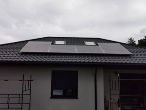 moduły PV na dachu